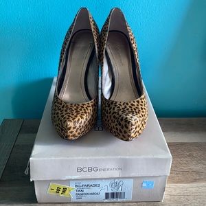 Cheetah print hair calf heels 9M